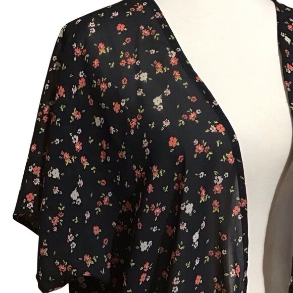 Torrid Black Floral Long Kimono 0/1 - Picture 2 of 7